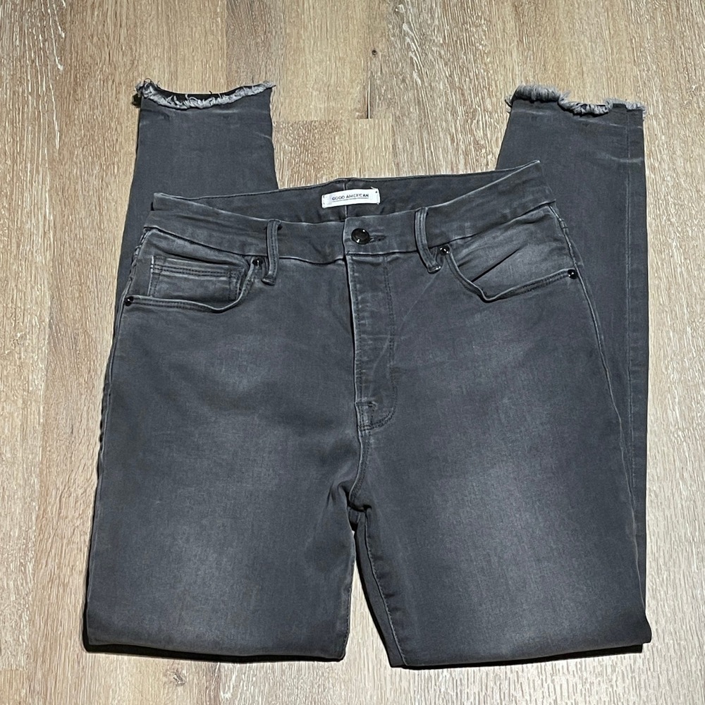 Good American Good Legs Crop High Rise Distressed Fray Hem Gray Jeans Size 10/30 - Picture 2 of 9